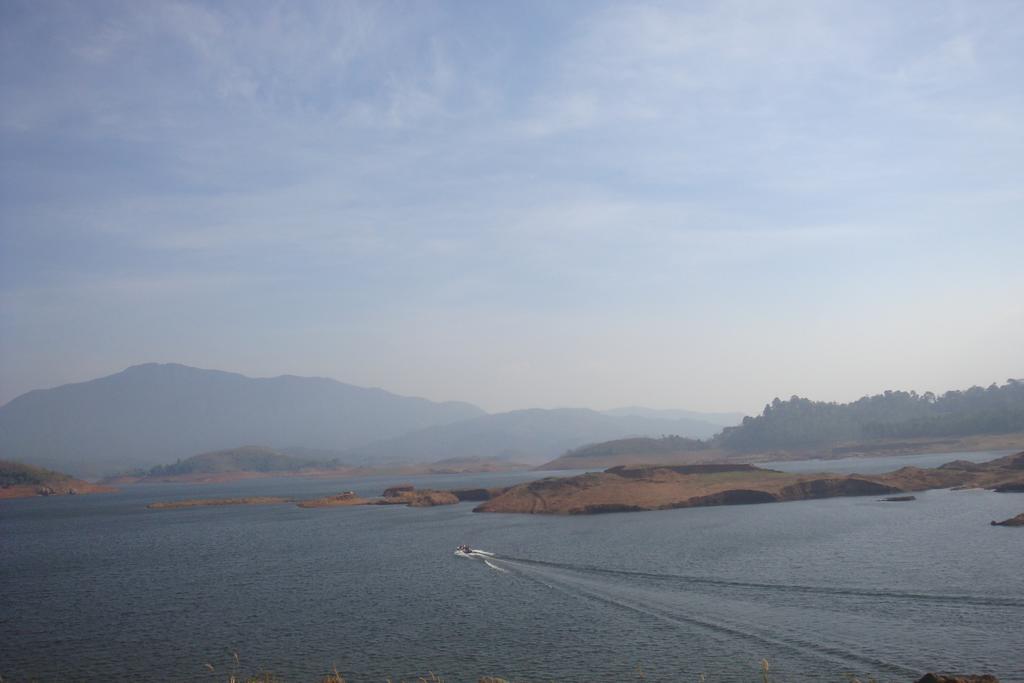 Wayanad Gate Resort Манантавади Екстер'єр фото